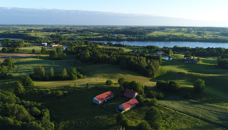 Ujęcia z powietrza na sprzedaż - Lasy, pola, łąki i jeziora mazurskie