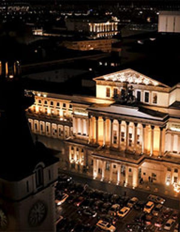 Warszawa nocą z drona - Warsaw at night with drone - w rozdzielczośći 4K