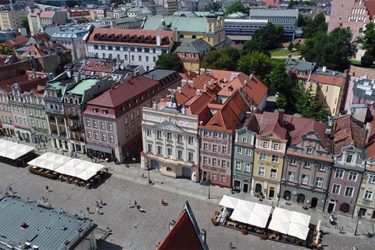Poznań i Stary Rynek - Ujęcia stockowe na sprzedaż z drona
