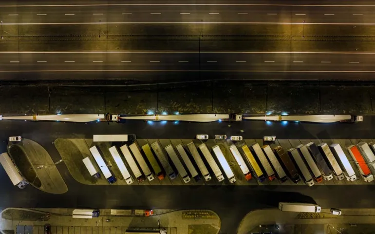 Transport łopat turbin wiatrowych - drone x vision