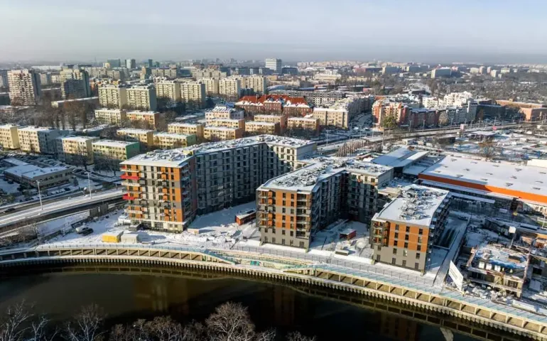 Budowa osiedla we Wrocławiu - zdjęcie z drona - drone x vision