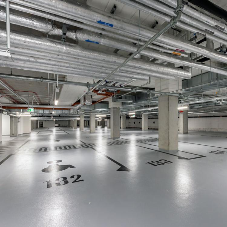 Zdjęcie parkingu podziemnego - Warszawa - drone x vision