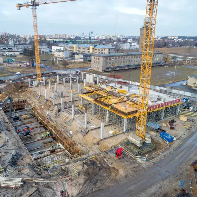 Budowa zakładu przemysłowego w Warszawie - zdjęcie dronem - Drone X Vision